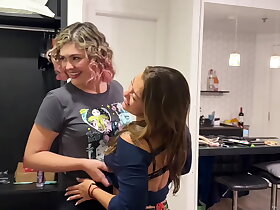 casal convida vizinhos pra jantar e acaba em sexo