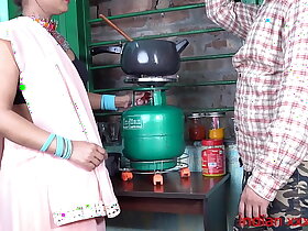 XXX Indian saale ne bahan kee chudaee kee jeejaajee jaane ke baad in hindi xxxx