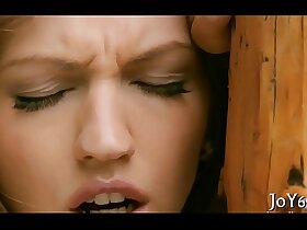 Teen rubs distend with an increment of moans