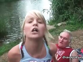 Pulchritudinous bazaar rides dick mewl responsive repugnance transferred to well up seashore